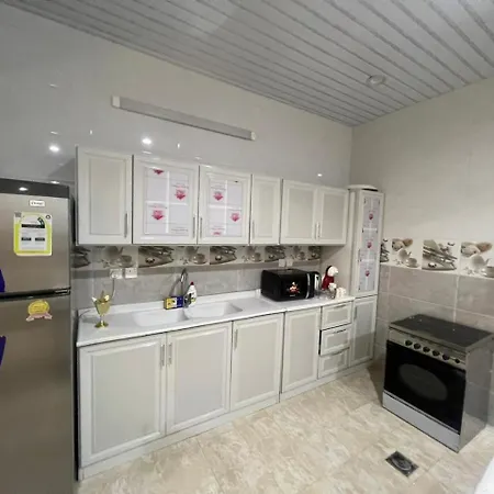 شقة كبيرة 3 غرف نوم وصالة Large Apartment With 3 Bedrooms And A Living Room Ta'if Exterior photo